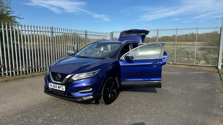 Nissan Qashqai 1.2 DiG-T Tekna 5dr Petrol Hatchback
